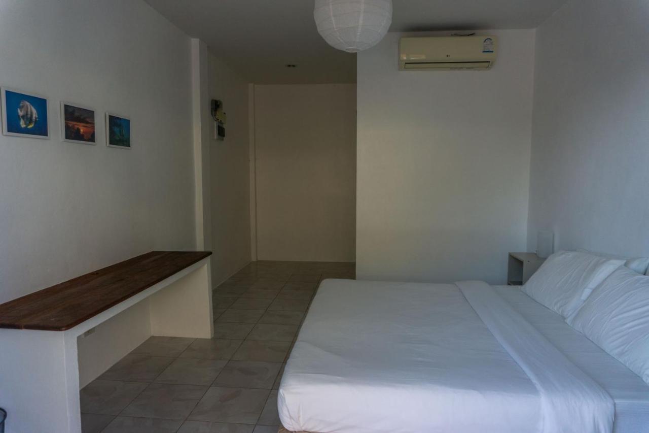 Isla Tortuga Diving & Hostel Koh Tao Exterior photo